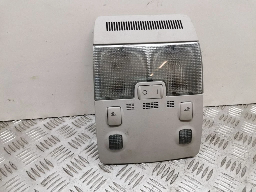 Front seat light 8E0951177