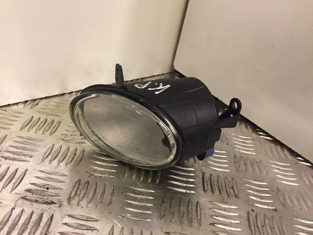 Front fog light – Volkswagen Phaeton (2002-2016)