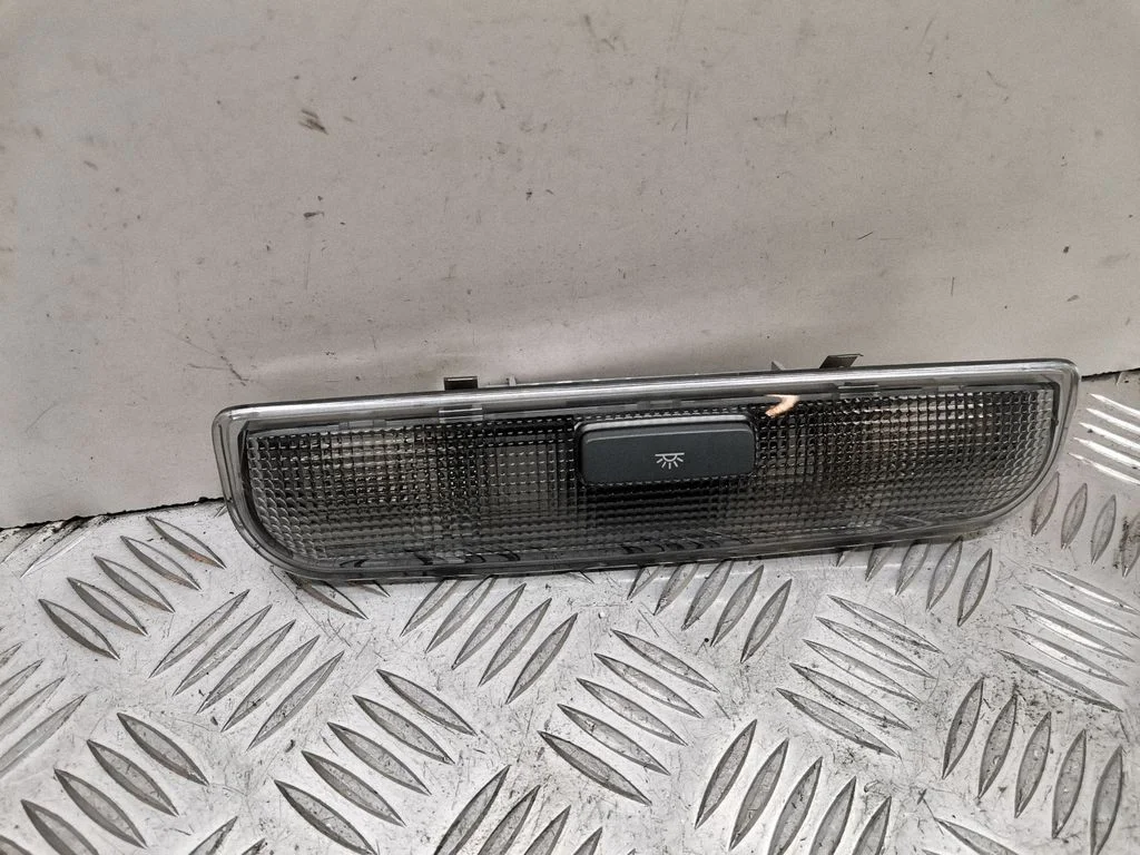 Rear seat light 8P0947111A