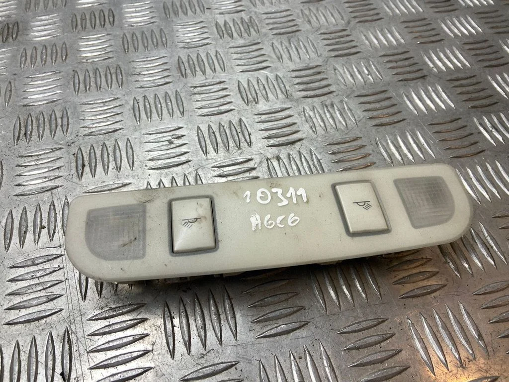 Rear seat light 4F0947111