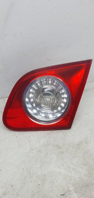 Tailgate rear/tail lights – Volkswagen Passat B6 (2005-2010)
