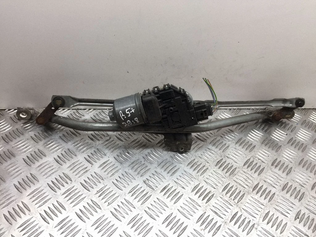 Front wiper linkage and motor 8D1955605B
