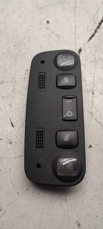 Front seat light 8h0947111K