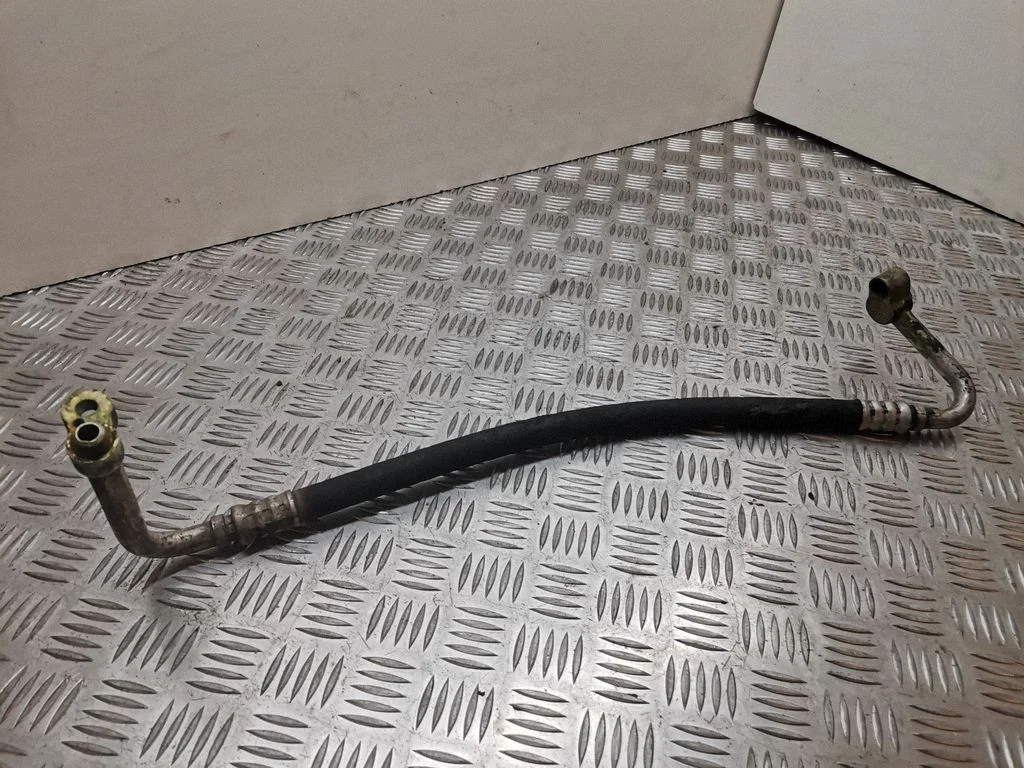 Air conditioning (A/C) pipe/hose