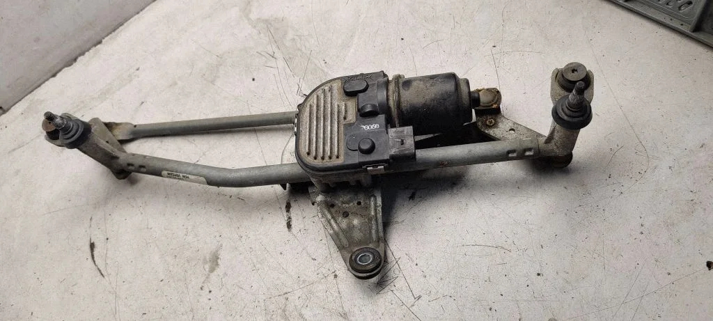 Front wiper linkage and motor 3c1955023e