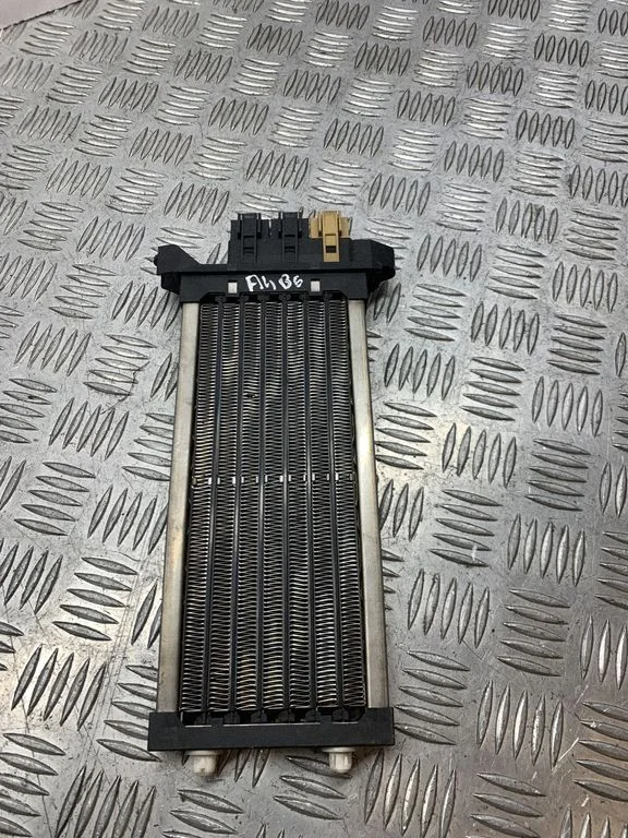 Elektryczna nagrzewnica kabiny 8E1819011