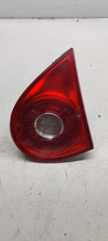 Tailgate rear/tail lights 1k6945094e