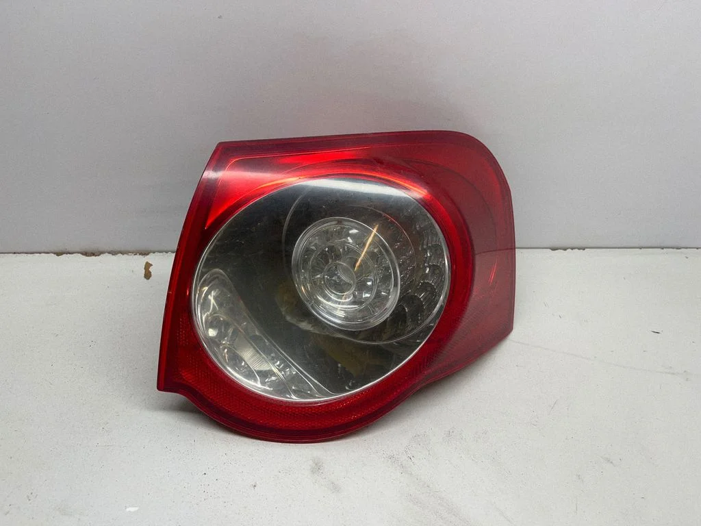 Rear/tail lights – Volkswagen Passat B6 (2005-2010)