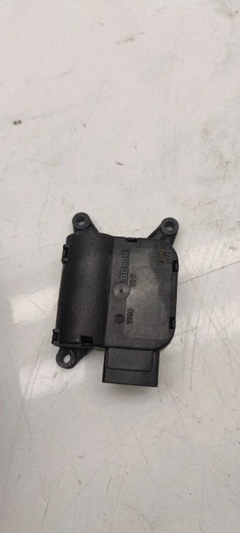 Gaisa aizvara motoriņš/aktuators 0132801362