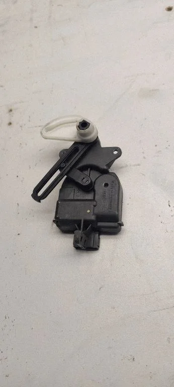 Gaisa aizvara motoriņš/aktuators 1j0907511
