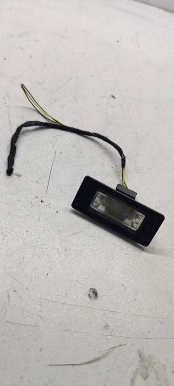 Number plate light 8t0943021