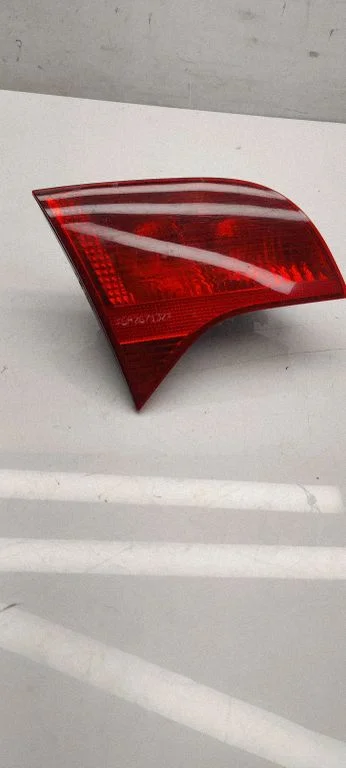 Tailgate rear/tail lights 8e9945093