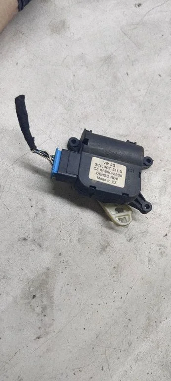 Gaisa aizvara motoriņš/aktuators 3c0907511D