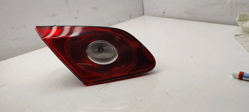 Tailgate rear/tail lights 3C8945257A