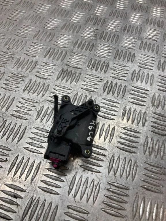 Air flap motor/actuator 4B1820511D