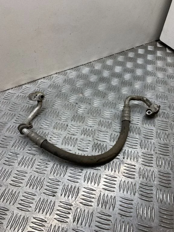 Air conditioning (A/C) pipe/hose