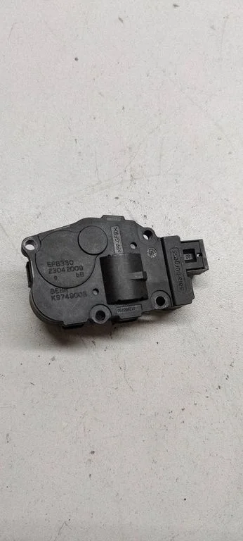 Gaisa aizvara motoriņš/aktuators K9749005