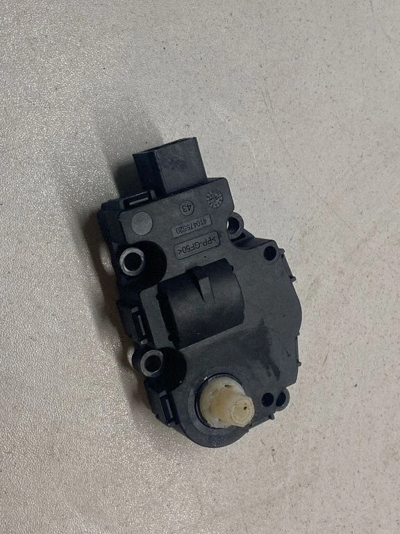 Gaisa aizvara motoriņš/aktuators K9749005