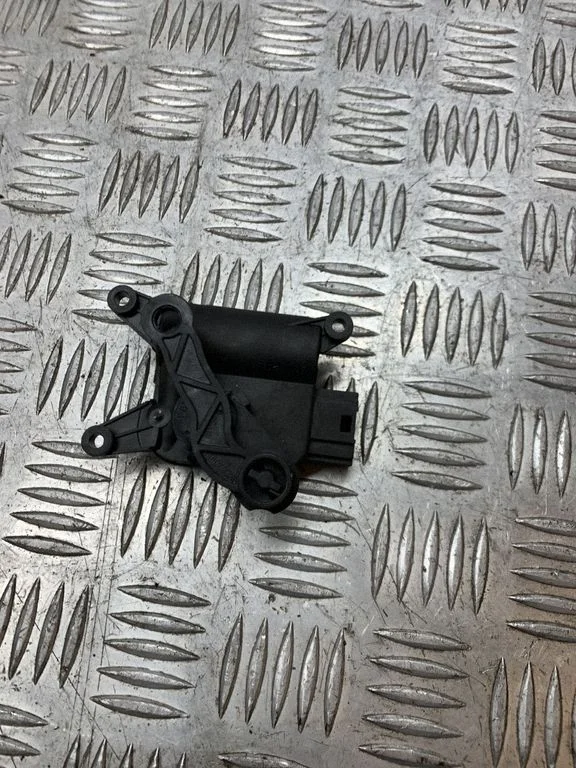 Air flap motor/actuator 1K0907511B