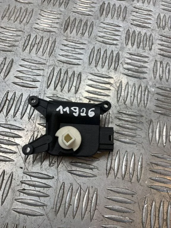 Gaisa aizvara motoriņš/aktuators 1K0907511G