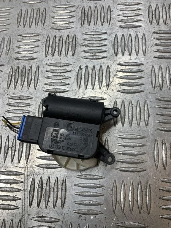 Air flap motor/actuator 132801302