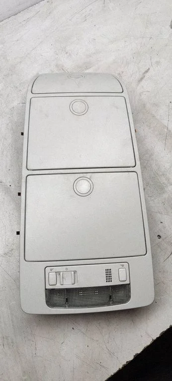 Front seat light 1t0868837c