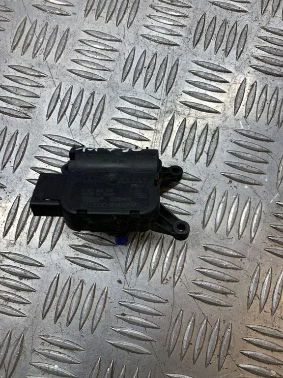 Air flap motor/actuator 132801305