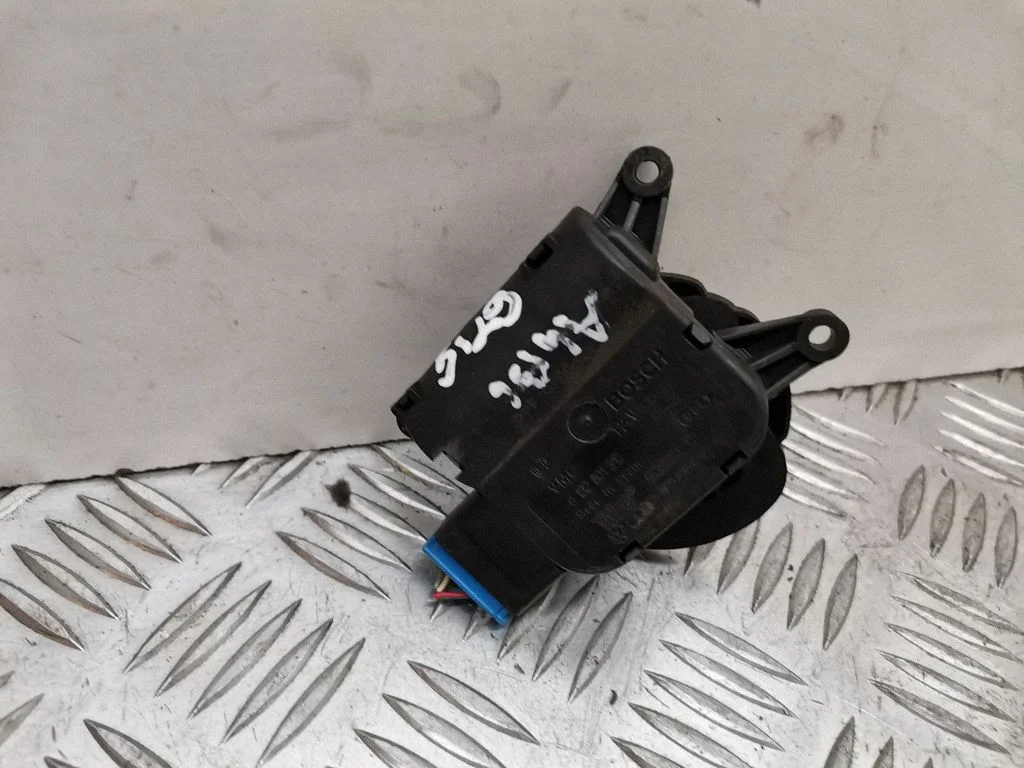 Air flap motor/actuator 8E2820511C