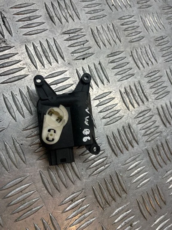 Air flap motor/actuator 3C1907511A