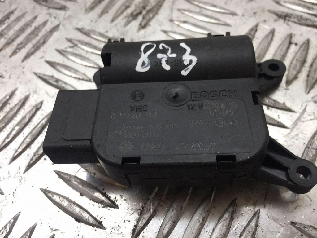 Air flap motor/actuator – Audi A6 Allroad C6 (2006-2011)