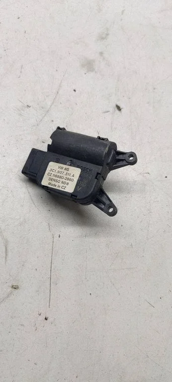 Gaisa aizvara motoriņš/aktuators 3C1907511A