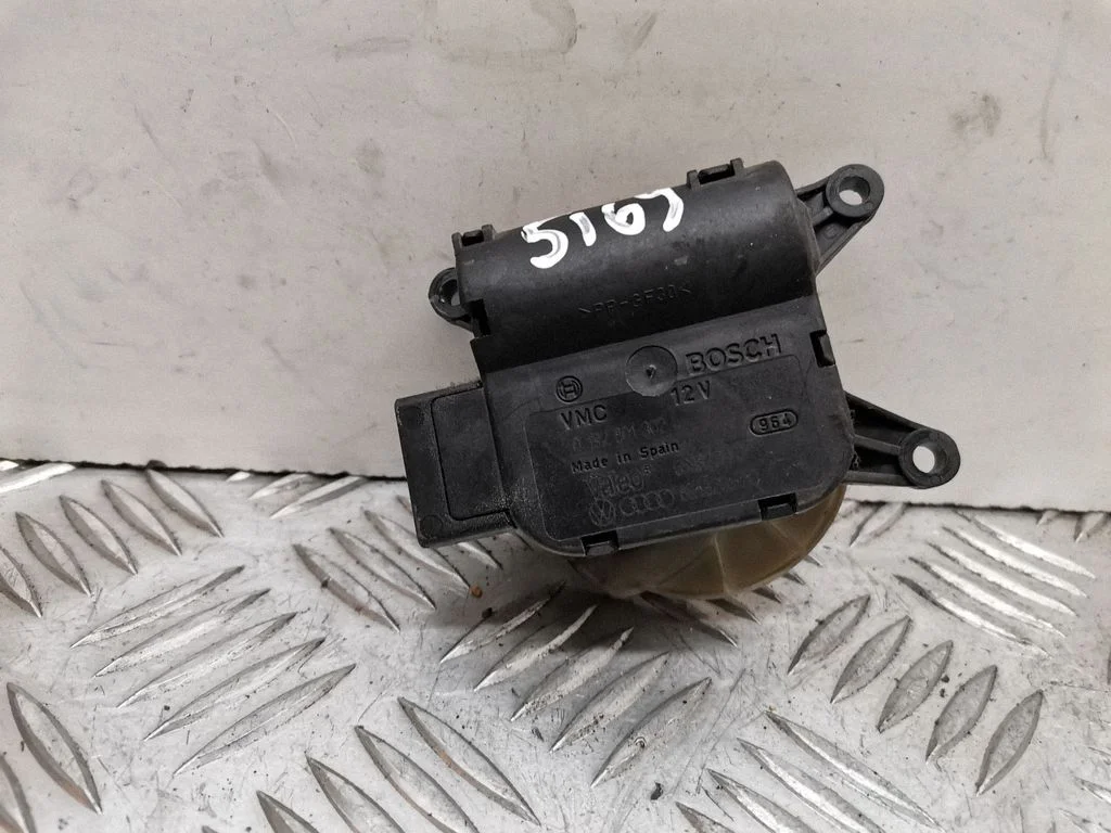 Air flap motor/actuator 8E1820511C