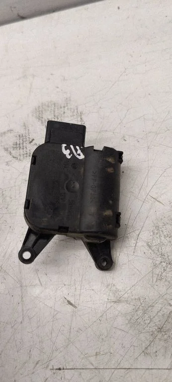 Gaisa aizvara motoriņš/aktuators 1K1907511G