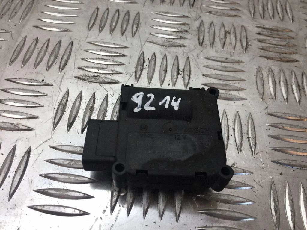 Air flap motor/actuator 4F0820511B