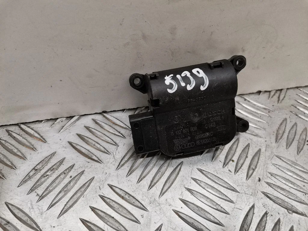 Air flap motor/actuator 8E1820511B