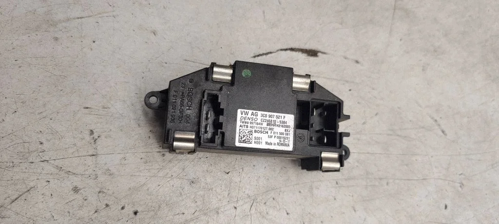Heater blower motor/fan resistor 3c0907521f