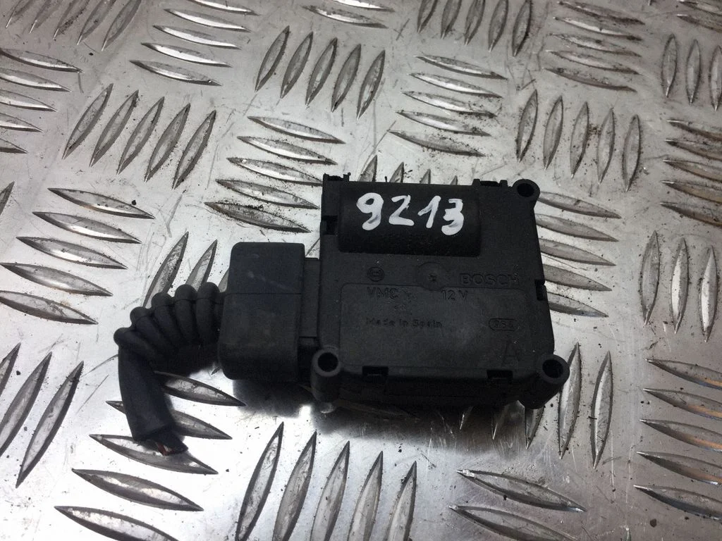 Air flap motor/actuator 4F0820511B