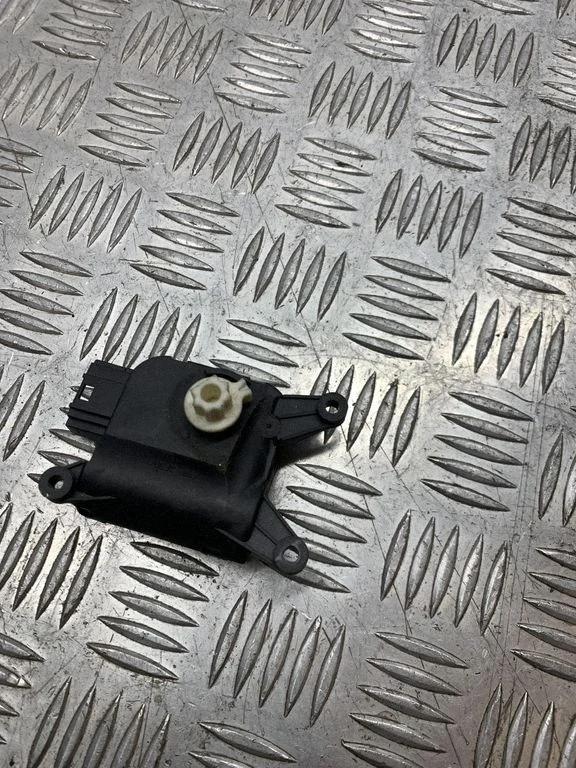 Air flap motor/actuator 0132801345