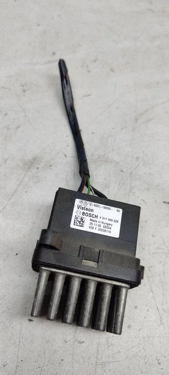 Krāsniņas ventilatora rezistors (reostats) 6G9T19E624