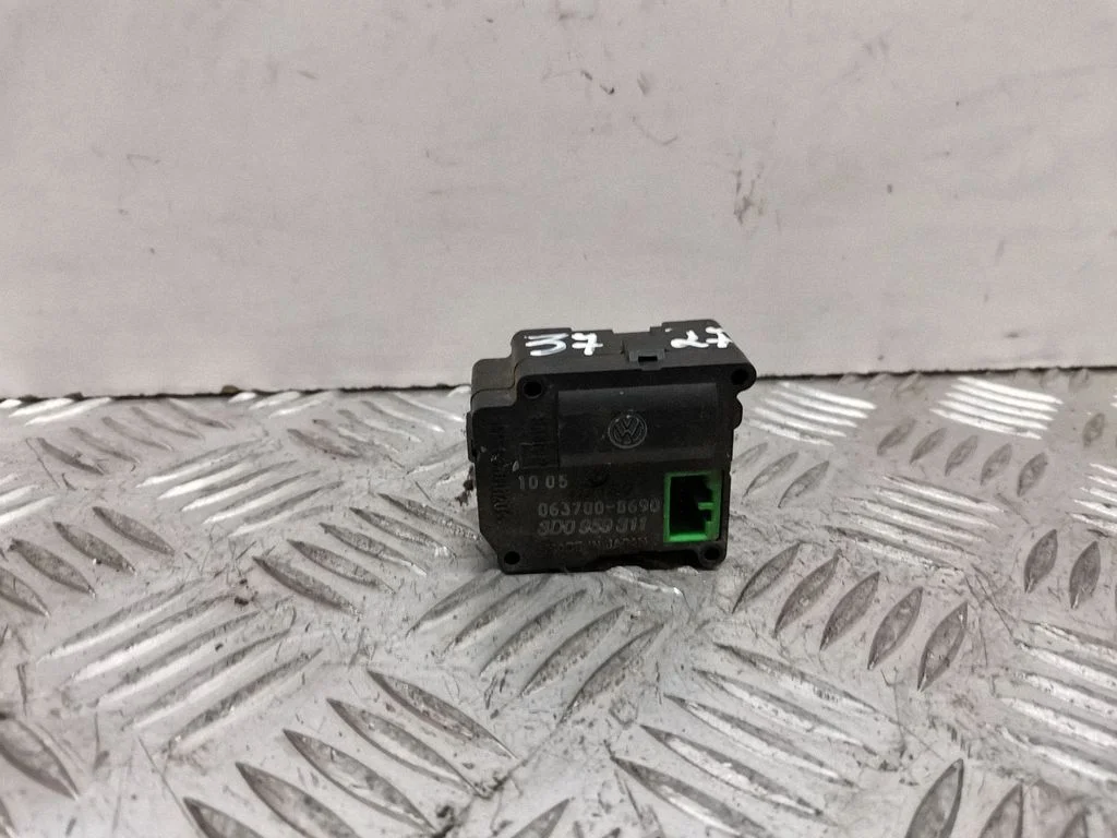 Õhuklapi mootor / ajam 3D0959311