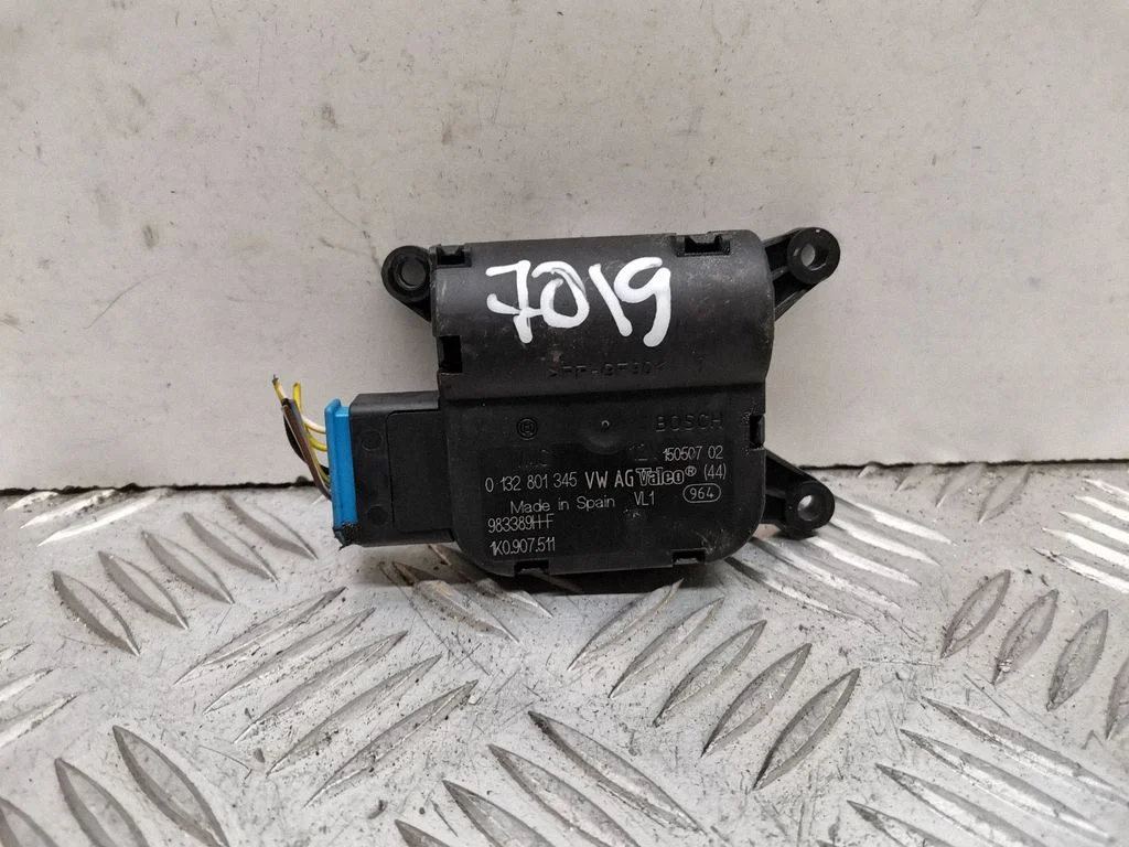 Gaisa aizvara motoriņš/aktuators 1K0907511