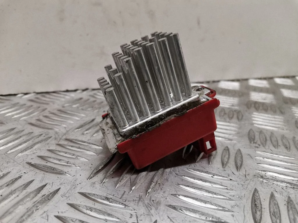 Heater blower motor/fan resistor 1J0907521