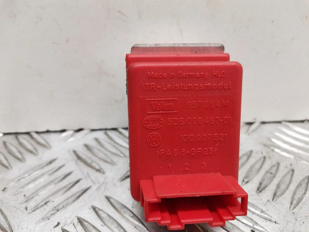 Heater blower motor/fan resistor 1J0907521