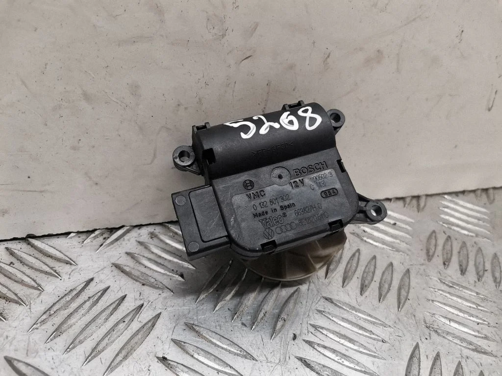 Air flap motor/actuator 8E1820511C