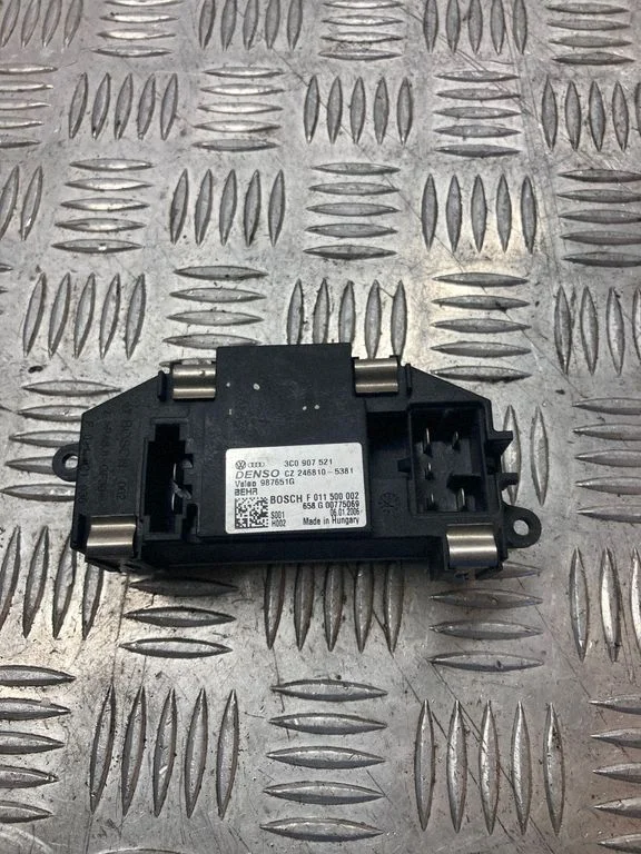 Heater blower motor/fan resistor 3C0907521