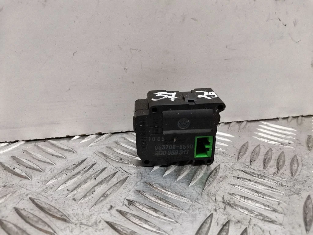Õhuklapi mootor / ajam 3D0959311