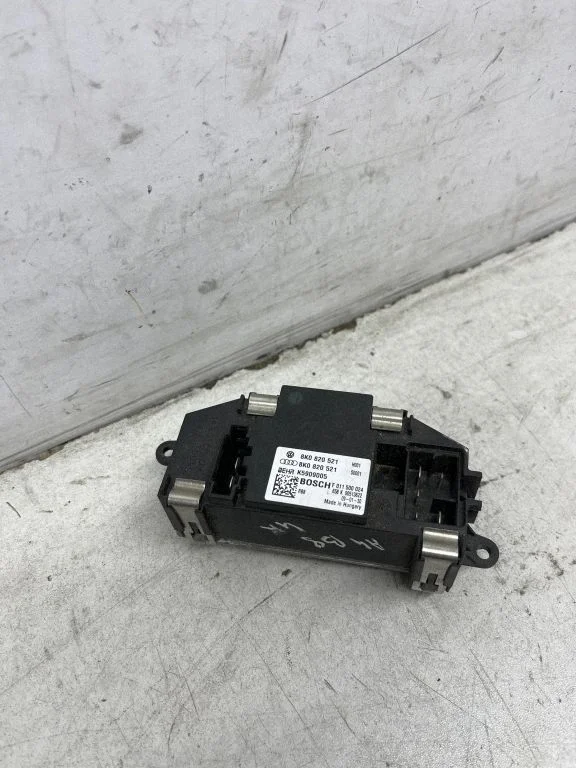 Krāsniņas ventilatora rezistors (reostats) 8K0820521