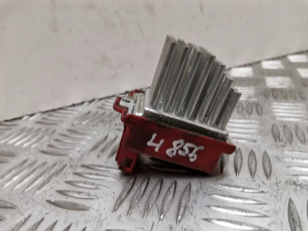 Heater blower motor/fan resistor 1J0907521
