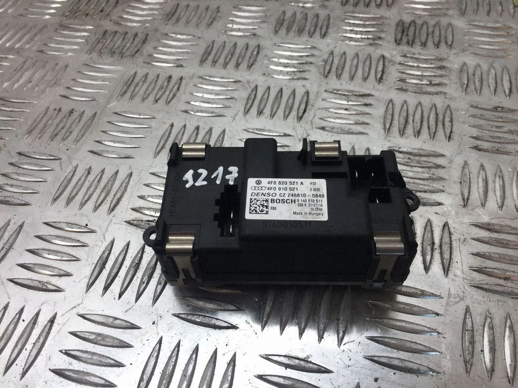 Heater blower motor/fan resistor 4F0910521