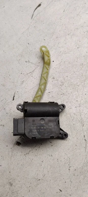 Air flap motor/actuator – Skoda Octavia Mk2 (1Z) (2004-2013)
